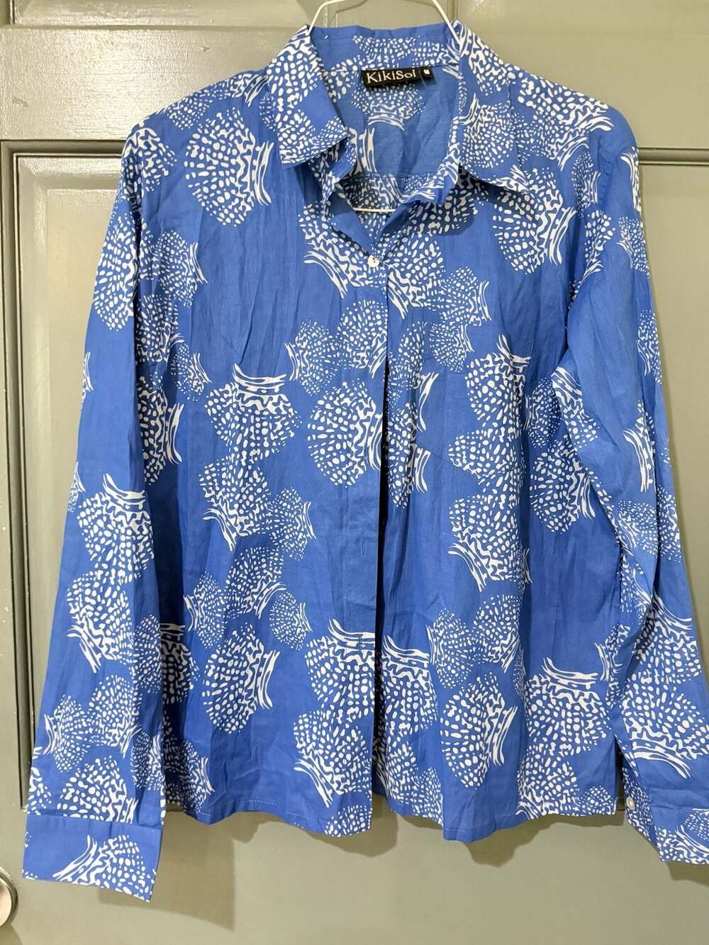 KikiSol Blue And White Seashell Long Sleeve Button Down Shirt Size M Eurosummer